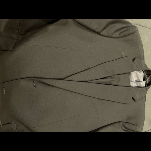 Claiborne 46R Suit